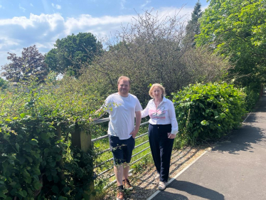 Mary and Oliver at jacksons lane